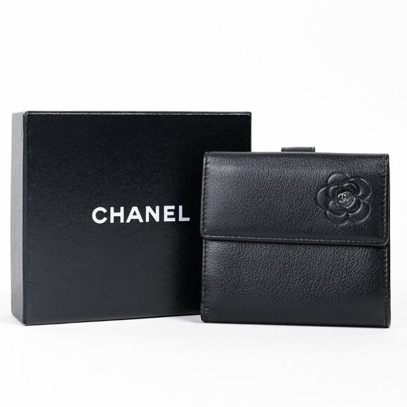 Chanel Camellia Black Leather Compact Wallet - Picture 12 of 12